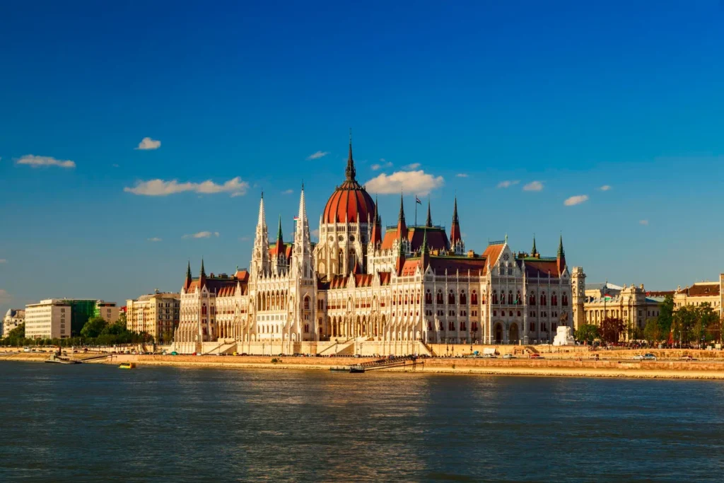 New Hungary Golden Visa Program 2024 Explained: Obtaining Hungary Residence